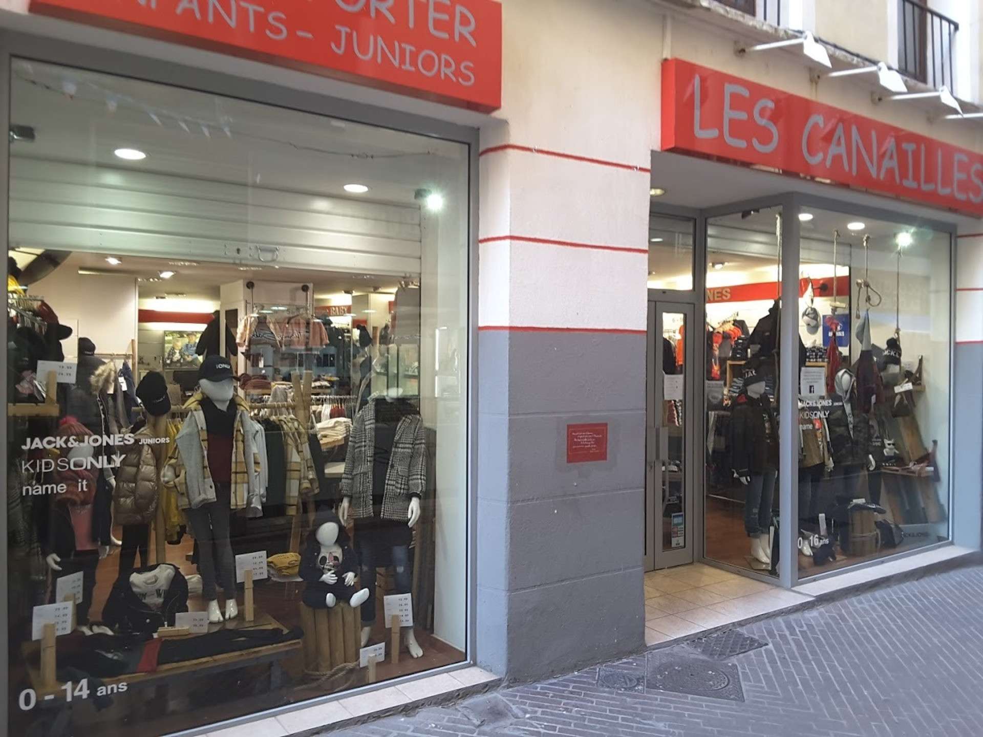 A céder local commercial 80m² empl N°1 à Manosque