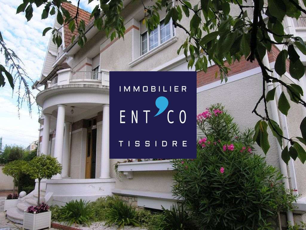 Vente bureaux spacieux 245m² jardin privatif Agen
