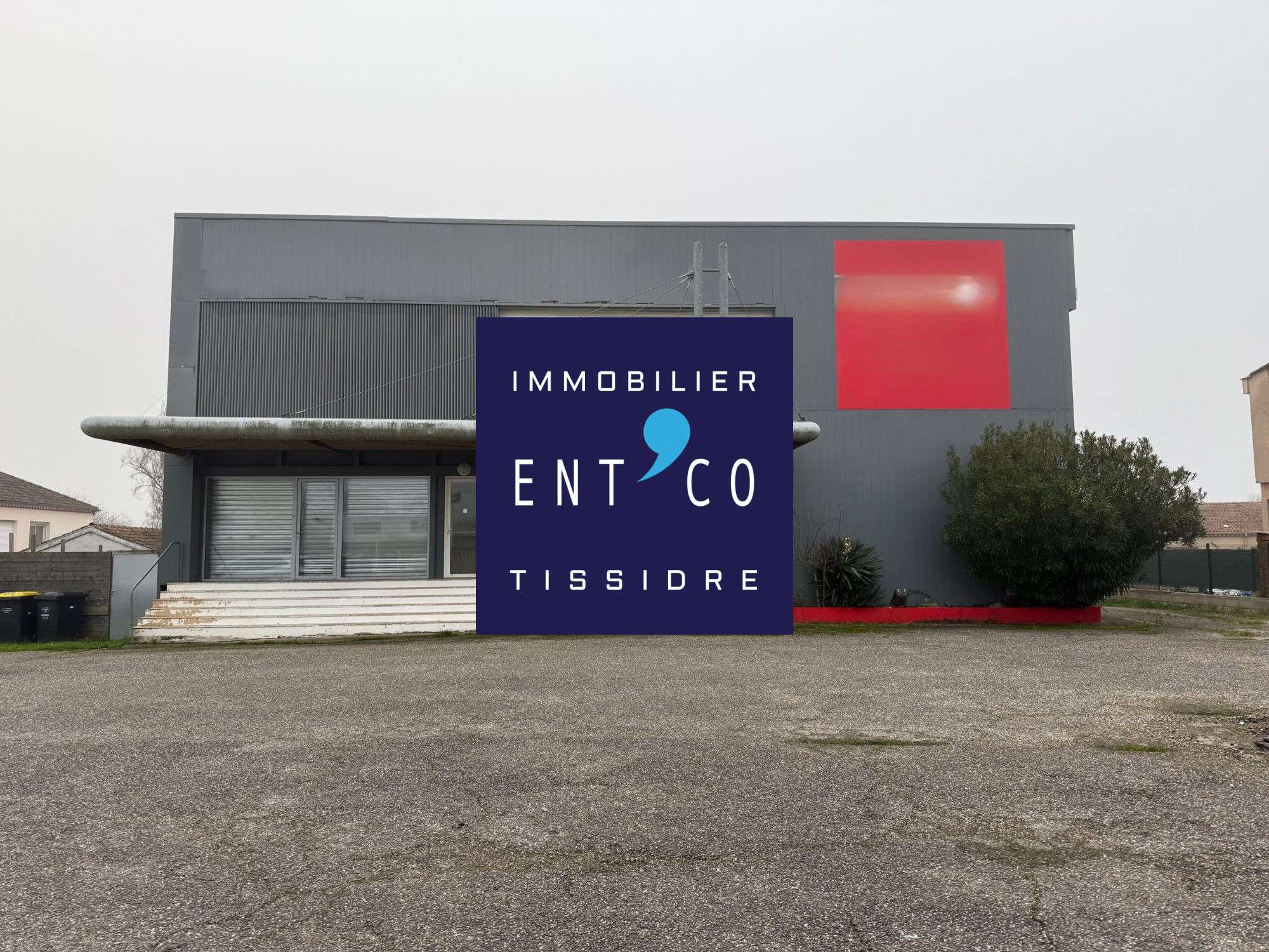 AV immeuble commercial 1500m² empl stratégique Boé