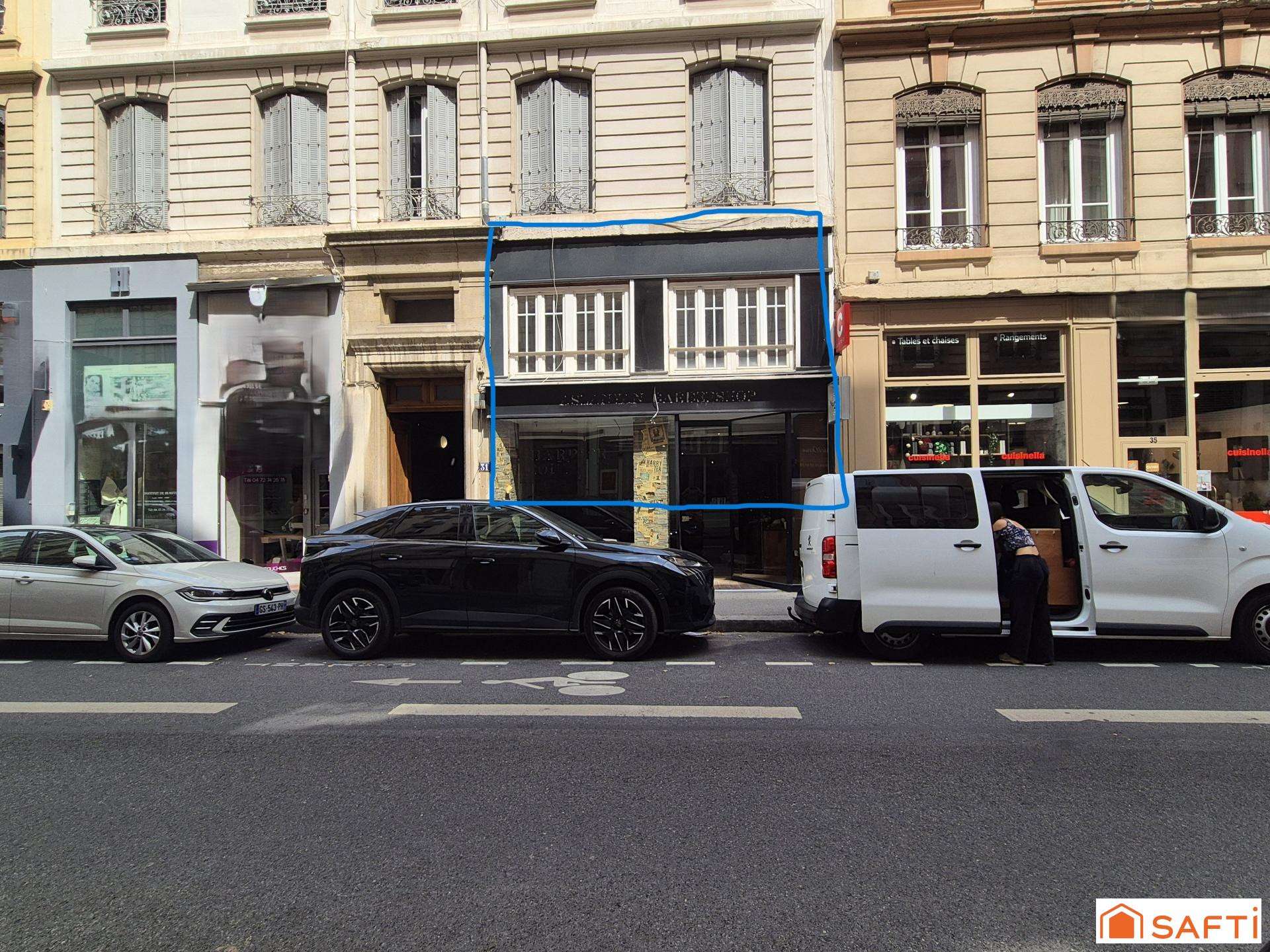 Vente local commercial 120m² avec entresol à Lyon