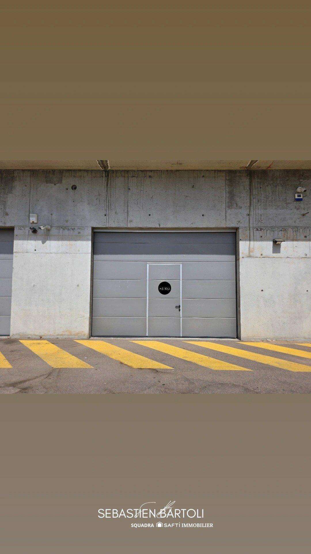 Vente murs garage 150m² à Porto-Vecchio