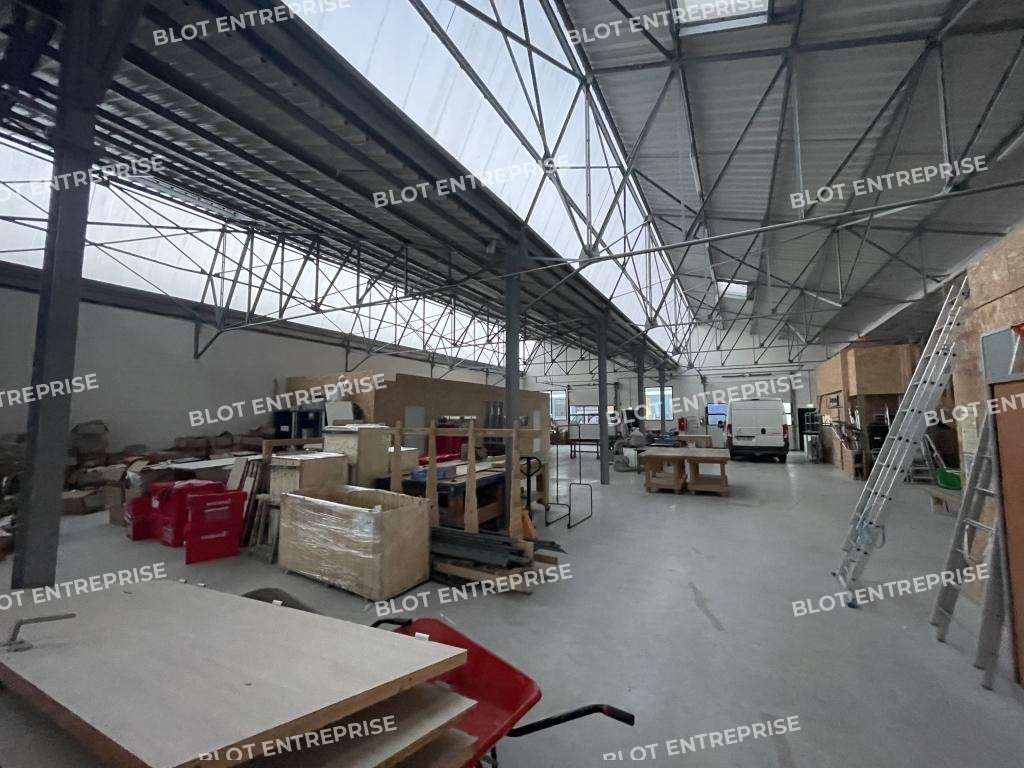 A louer cellule d'activités 605m² à Brest
