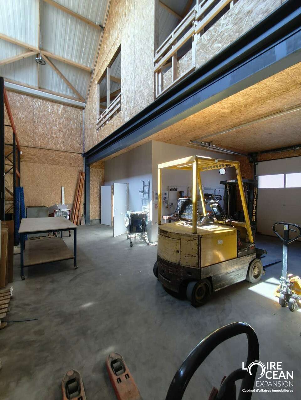 Local d'activité 360m² à louer à Saint-Herblain