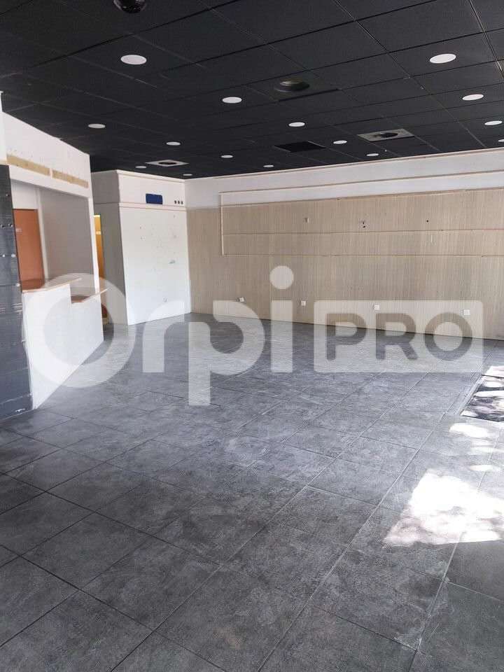 Local professionnel de 97m² à louer à Manosque