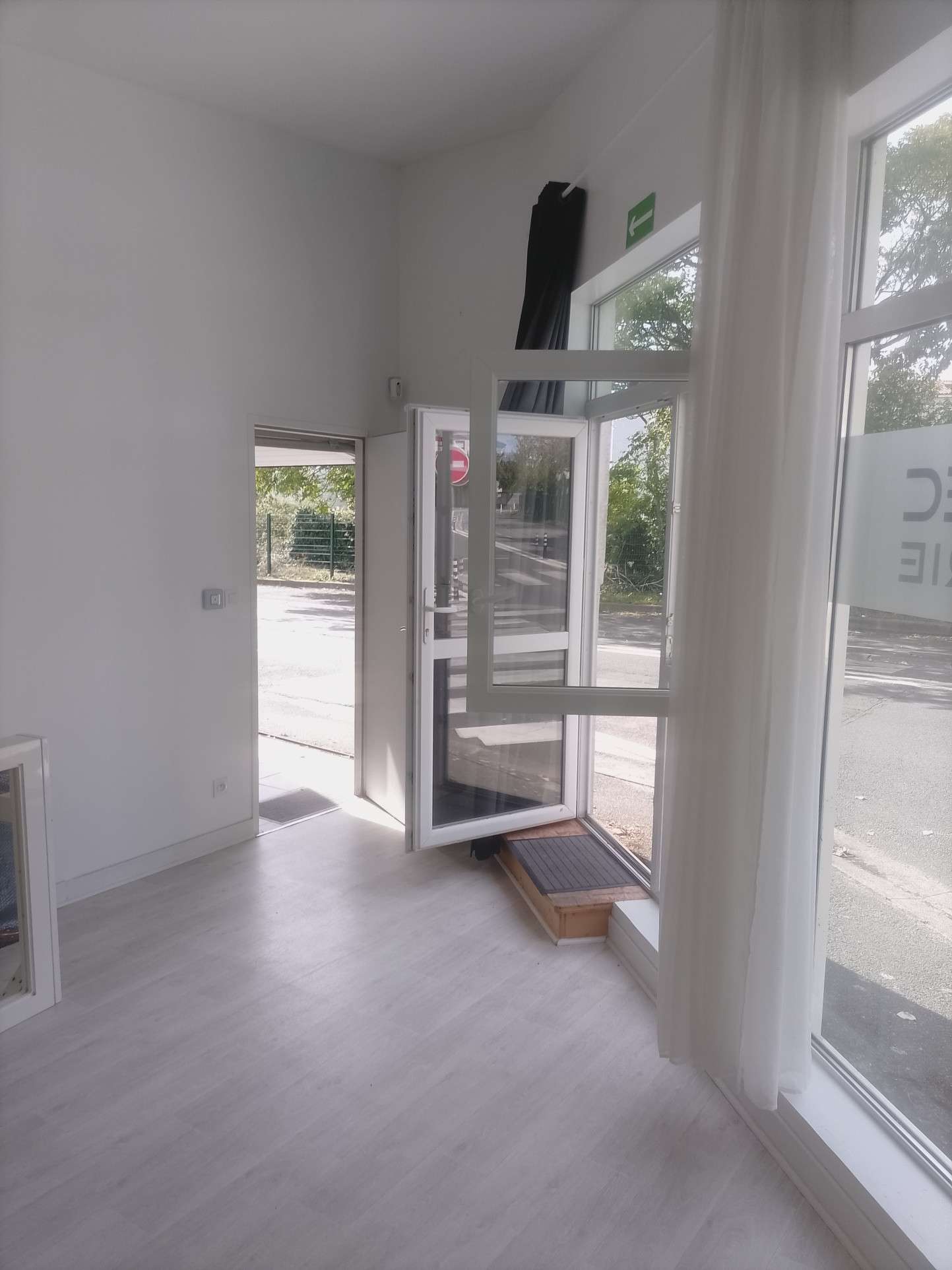 Loue local commercial ou bureaux 72m² la Rochelle