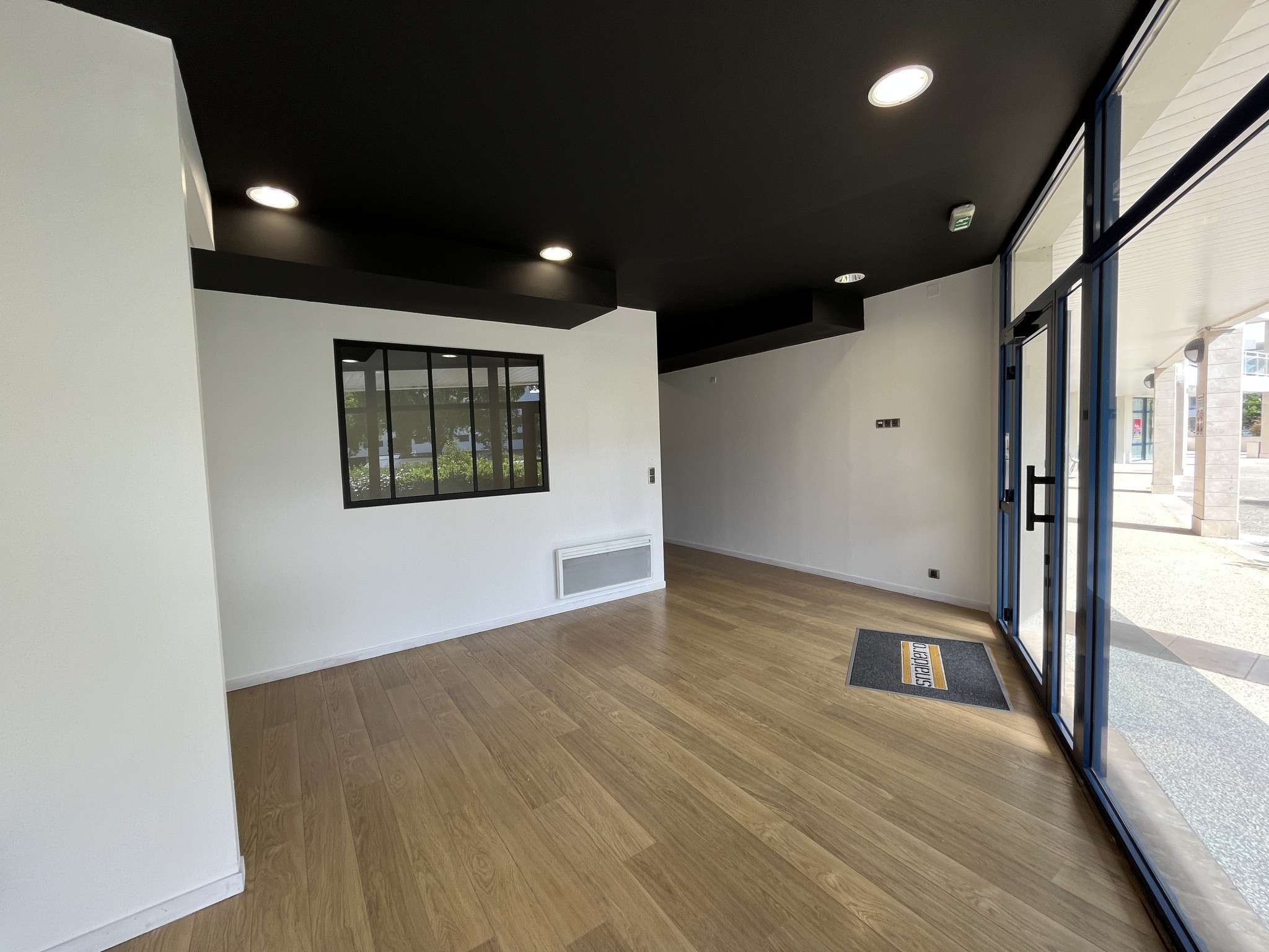 A louer local commercial de 178m² à La Rochelle