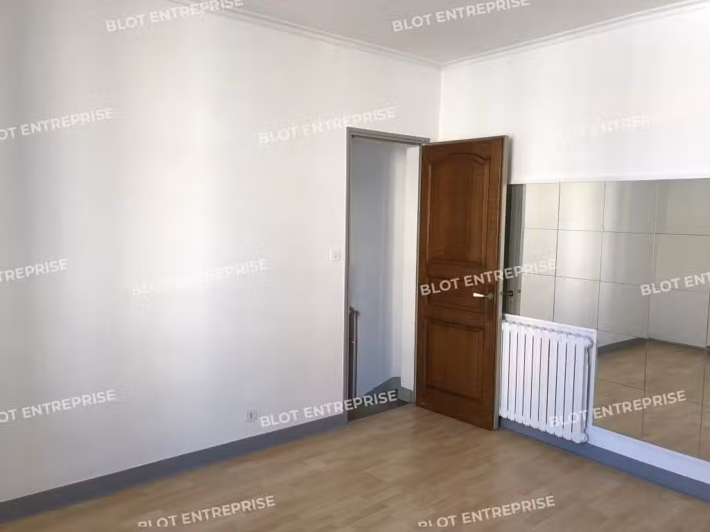 A louer bureaux 49m² à Nantes Rond Point de Rennes