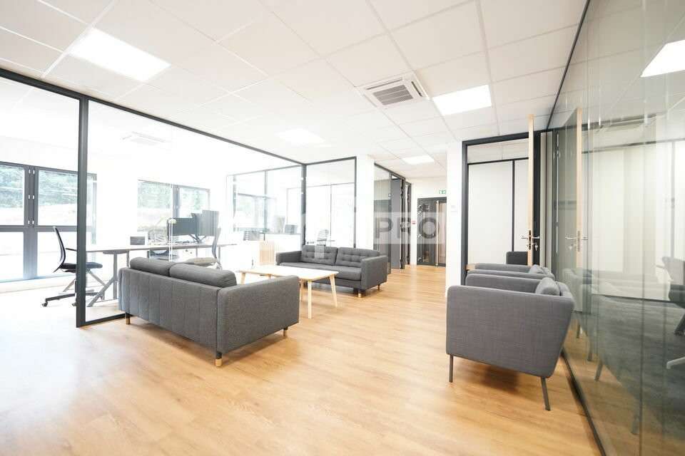 Bureaux à louer 205m² à Rillieux-la-Pape