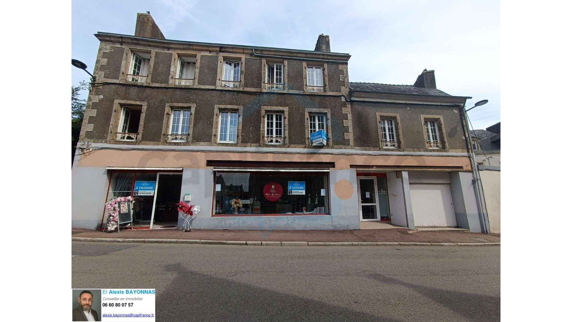 AV ensemble mixte de 420m² à Châteauneuf-du-Faou