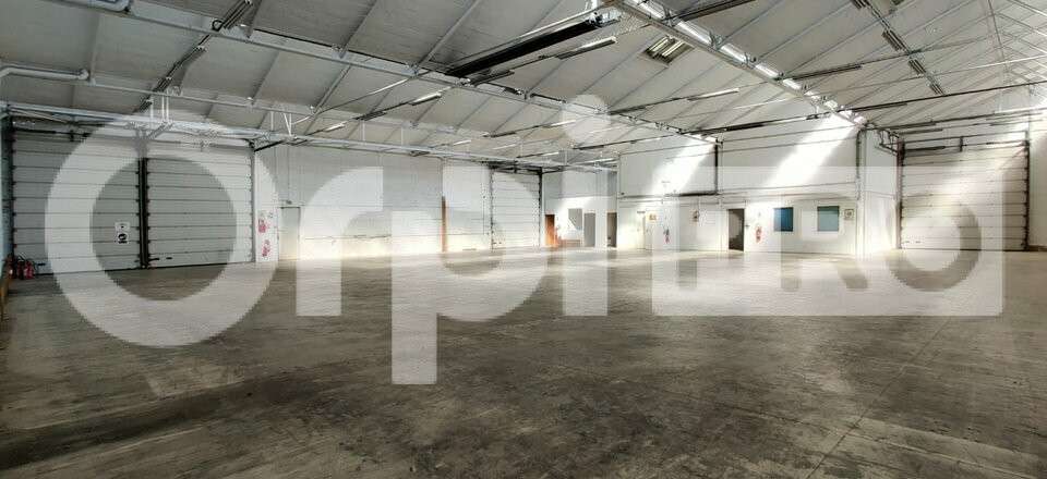 Local d'activité de 820m² à louer à Massy Atlantis