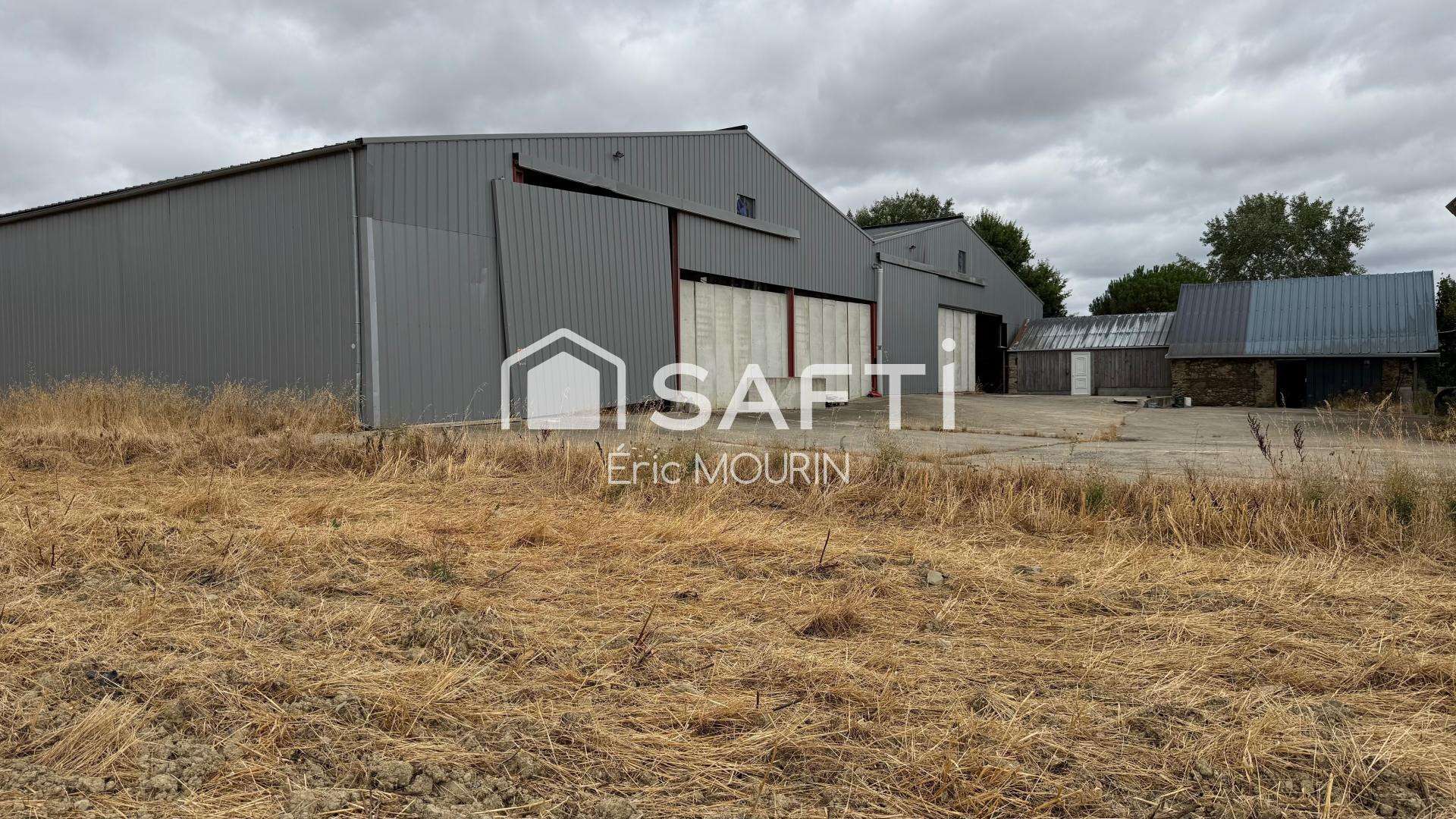 Vente local de stockage 1950m² à La Boissière