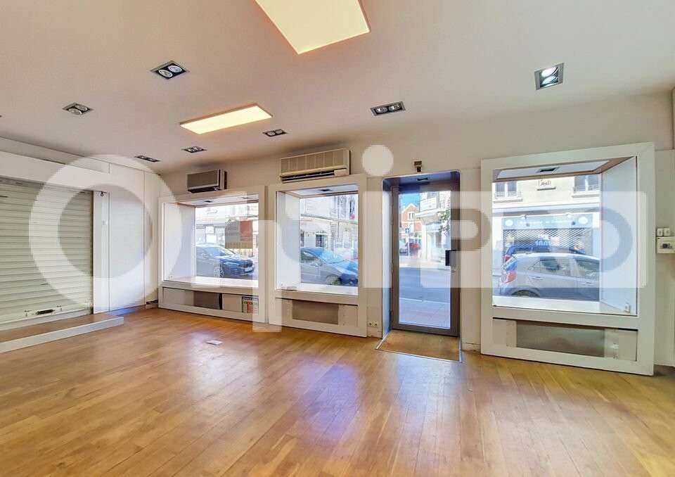 Local commercial 63m² à louer à Soissons centre