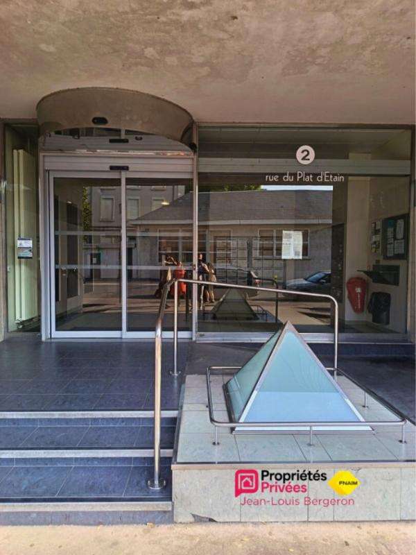 Exclusivité local professionnel à Tours Rabelais