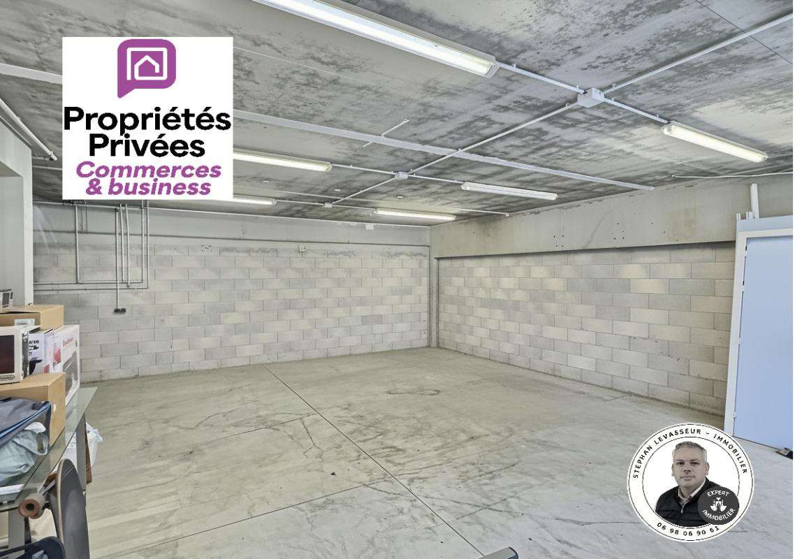 AV local 142m² à Puget sur Argens ZA des Vernèdes