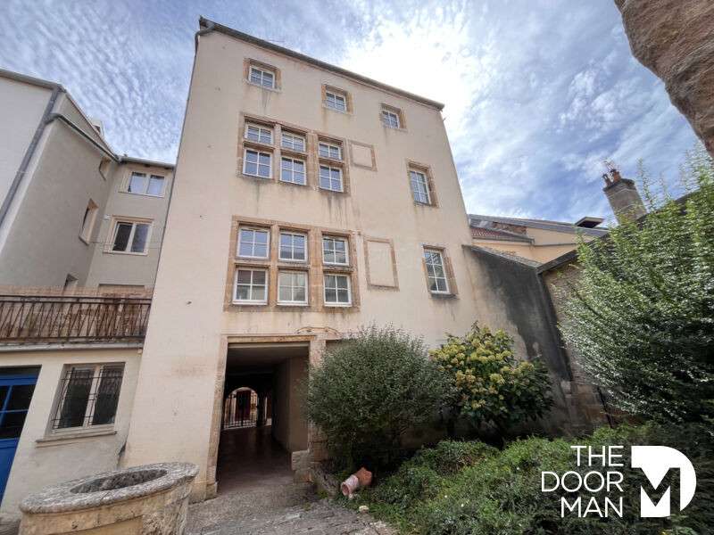 Vente immeuble emplacement privilégié à Langres 