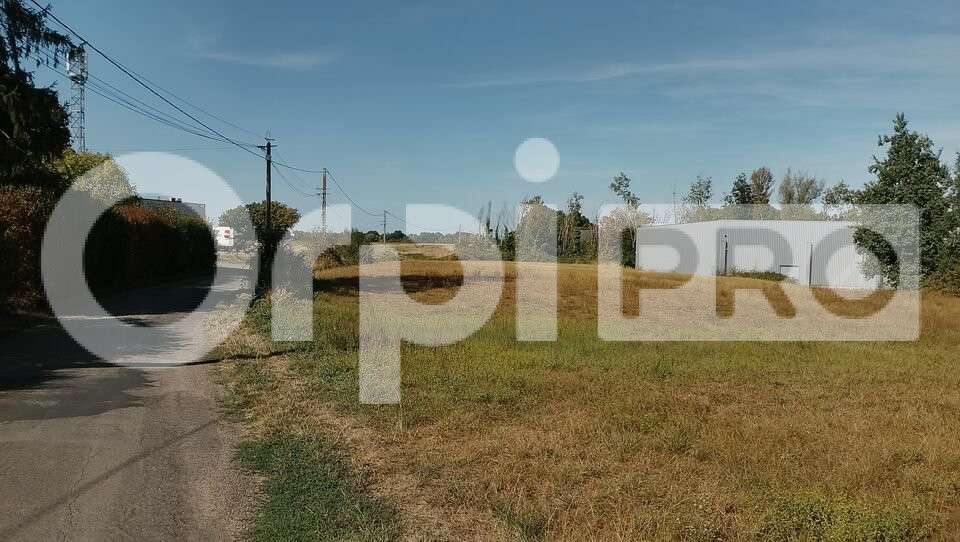Vente terrain 6500m² en zone d'activités à Jayat