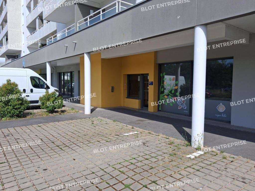 A vendre local commercial de 130m² à Hennebont