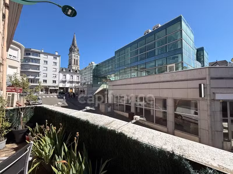 Vente immeuble avec restaurant et appart à Lourdes