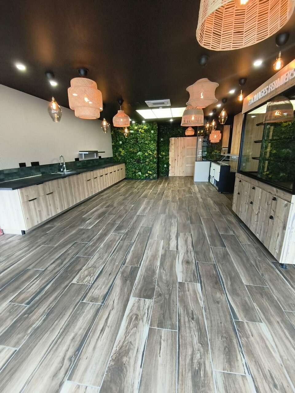 Local 73m² à louer excellente visibilité à Sautron