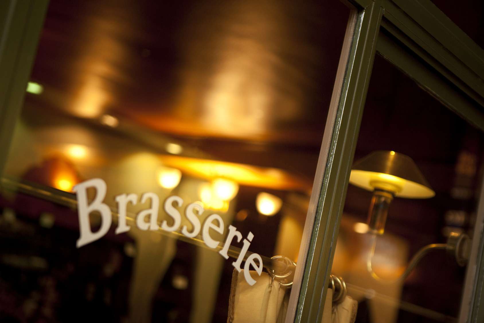 Bar brasserie en angle à vendre à Paris bobo