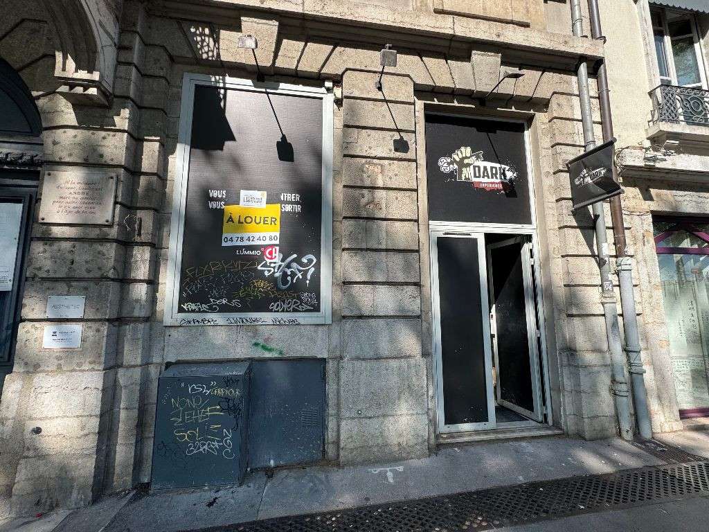 Loue local commercial 240m² à Lyon 69001 Terreaux