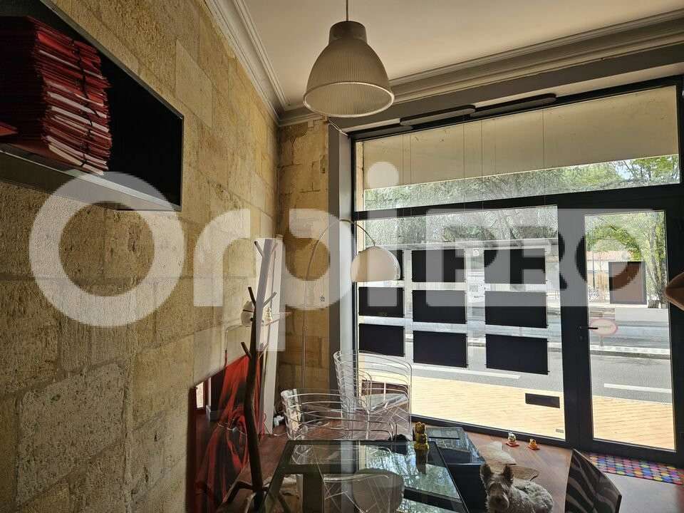 Local commercial de 28m² à vendre en RDC Bordeaux