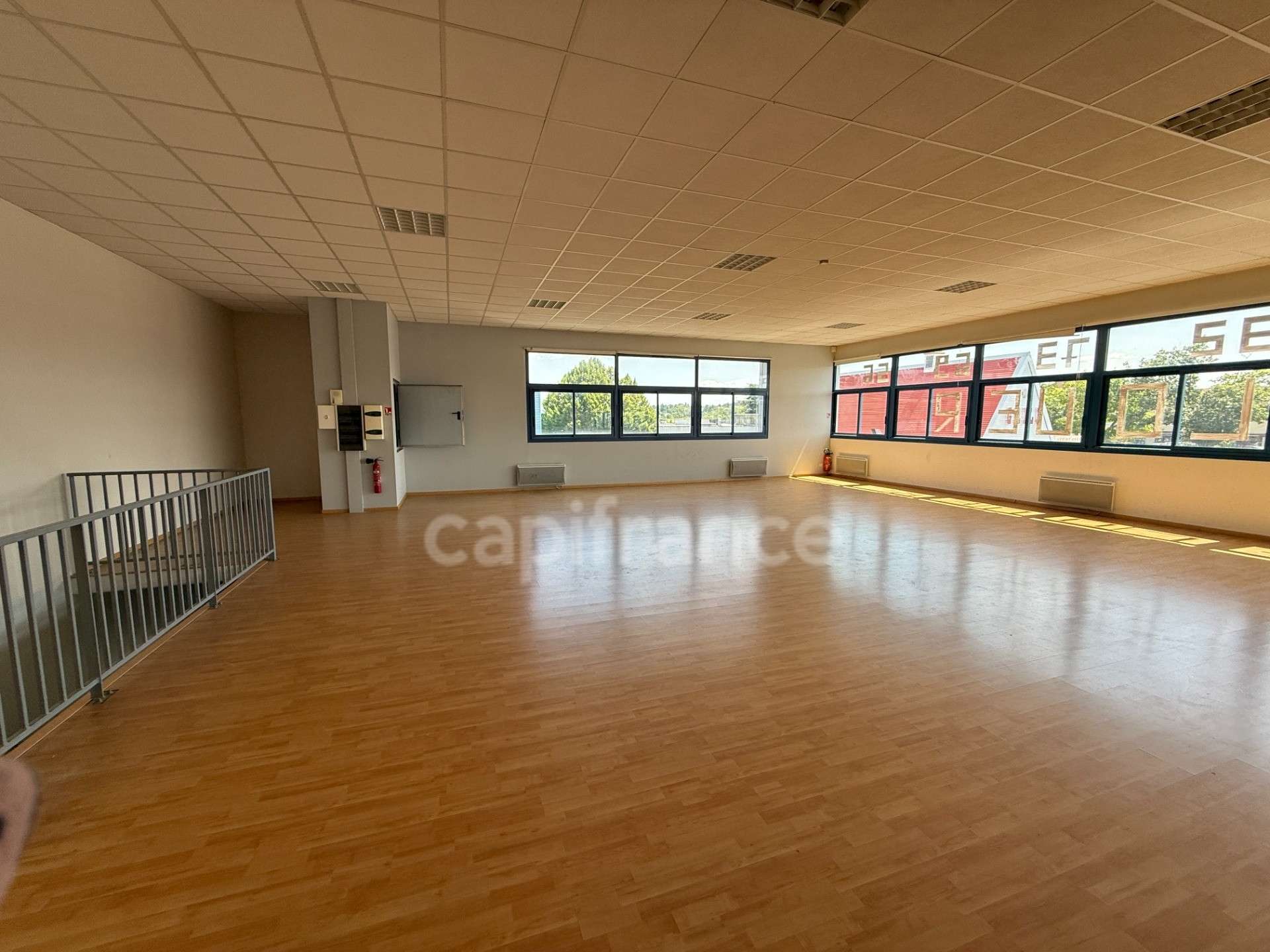 Vente murs commerciaux d'exception 310m² à Orgeval