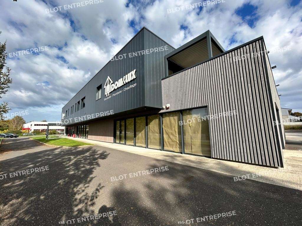 Vente local activités bureaux de 980m² à Corp-Nuds