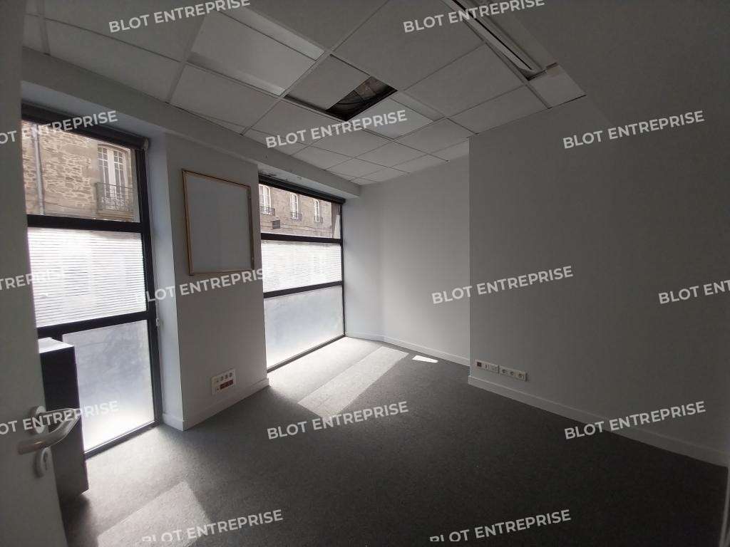 Loue plateau de bureaux 106m² à Dinan centre-ville