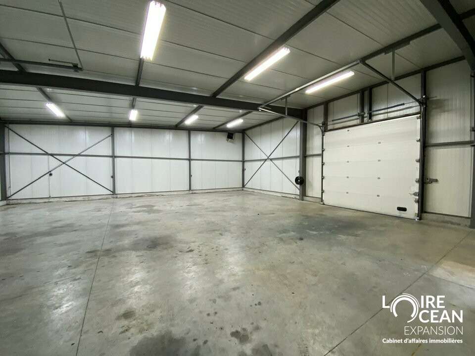 A vendre bâtiment independant 205m² au Pallet
