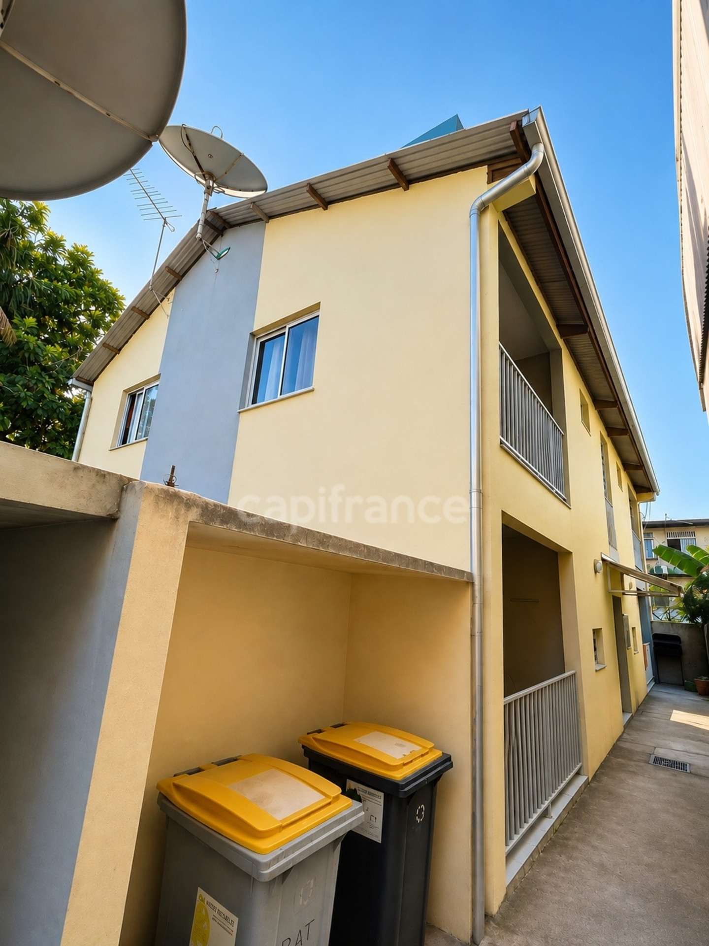 Immeuble de rapport r+1 vendu loué à Cayenne 