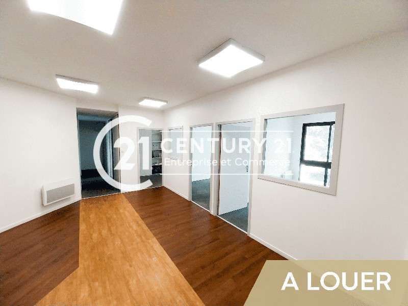 A louer plateau bureaux 124m² R+1 Loire-Atlantique