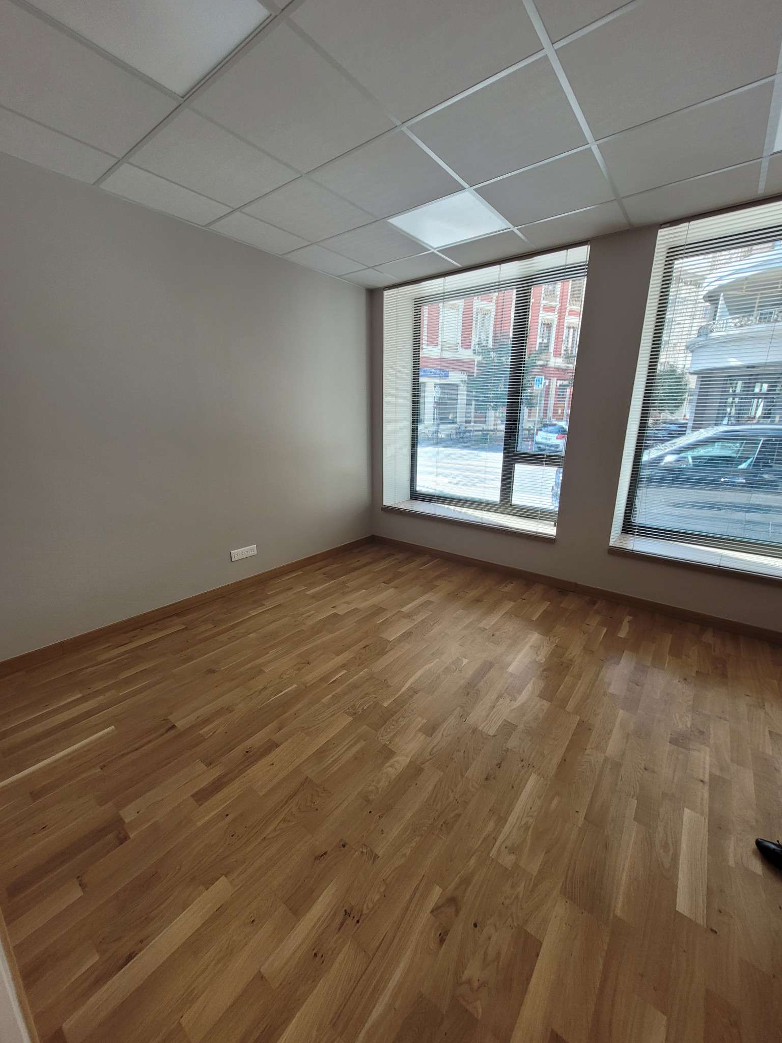 Loue bureau commercial 40m² Lyon 7 Place Jean Macé