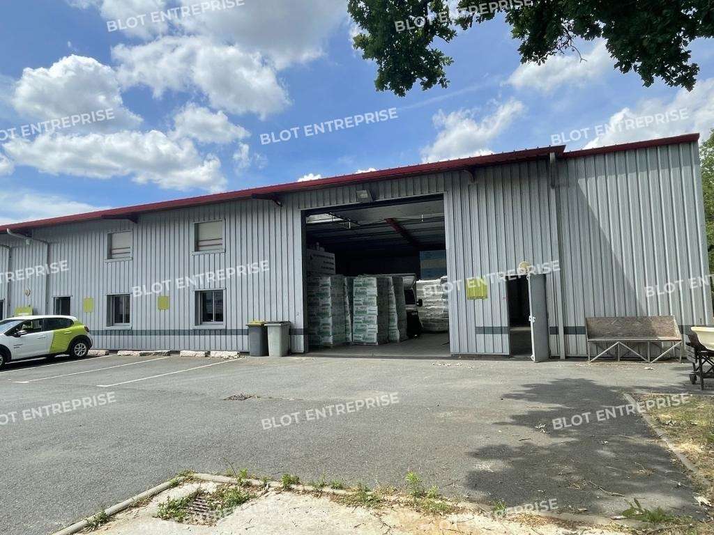 A LOUER - LOCAL D'ACTIVITES - 616 M² - LE BIGNON