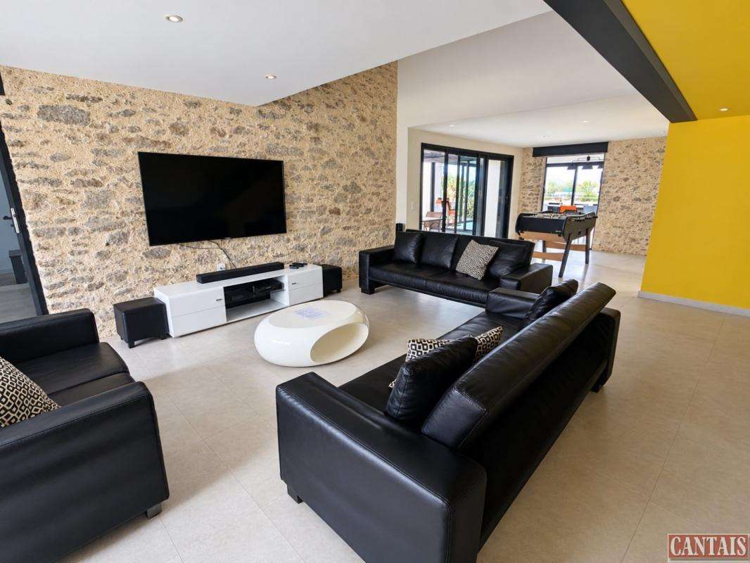 Vente gîte de groupe sur axe Nantes Niort