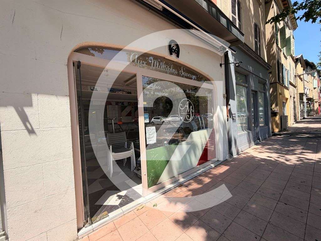 A louer local commercial 87m² Romans hyper centre-