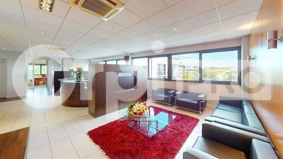 AV Bureau d'exception 264m² au coeur de Dardilly