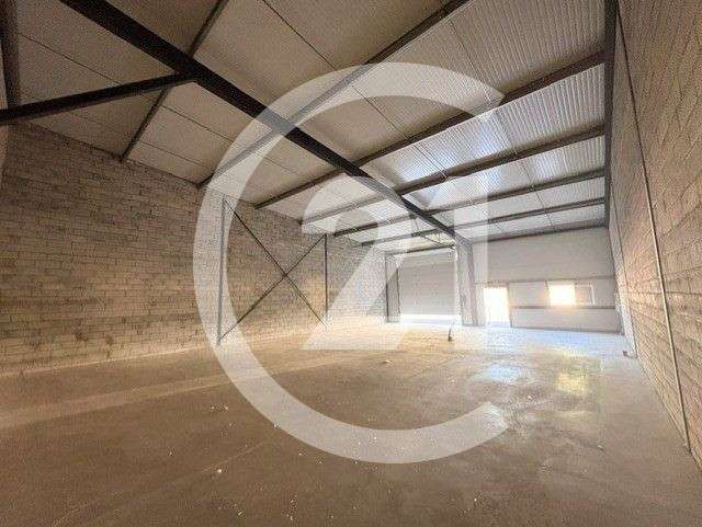 Loue local d'activité neuf 210m² Romans-sur-Isère