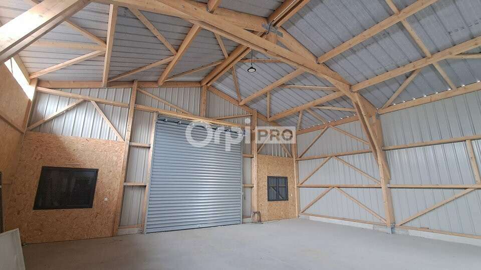 2 locaux d'activités de 146m² à louer PA IndusLons