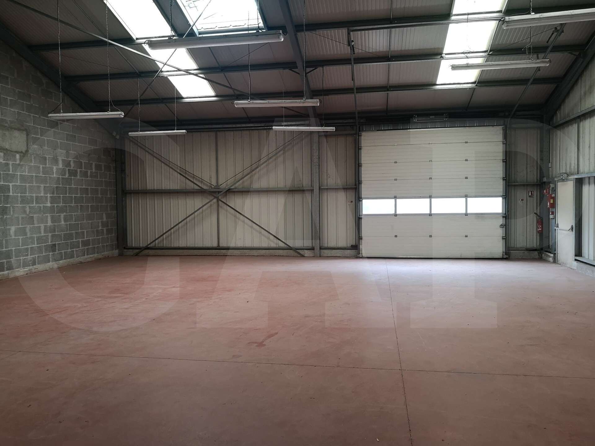 A louer bâtiment d'activités de 229m² à Pontivy