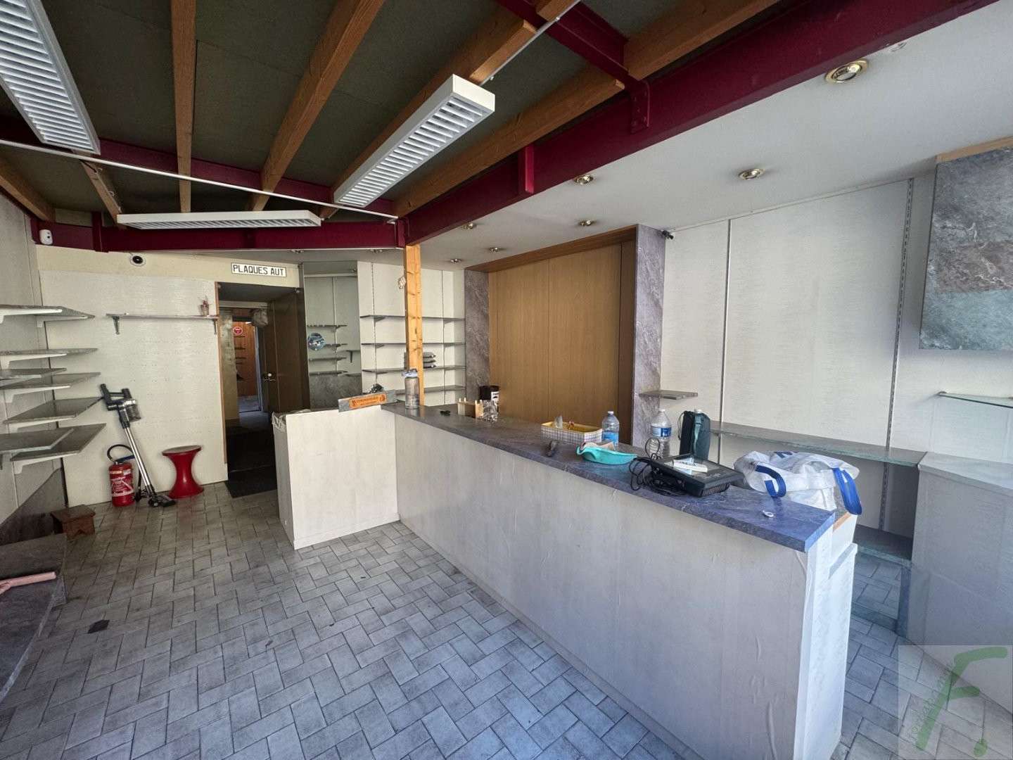 Loue local commercial de 90m² Aix-les-Bains centre