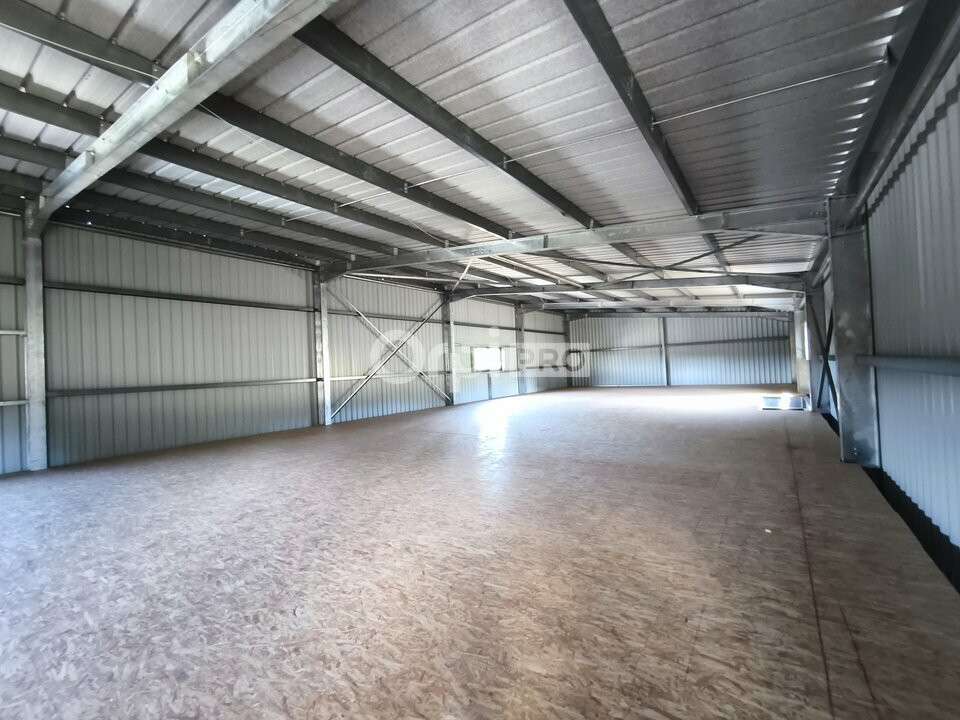 AV bâtiment neuf de 500m² près A20 à Ussac