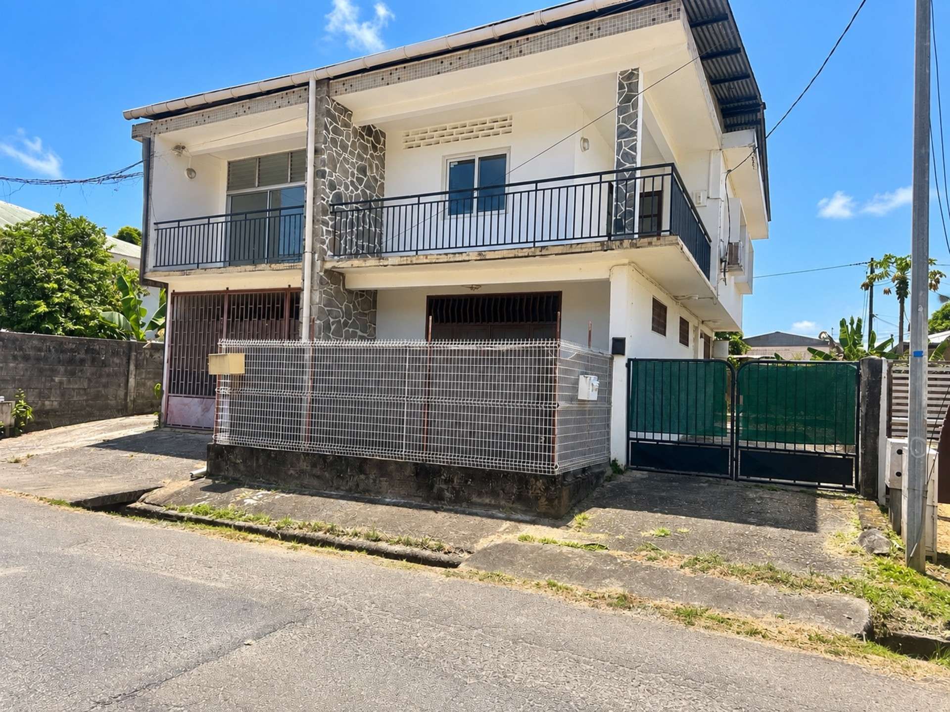 Immeuble de 2 appartements indépendants T3 + T4