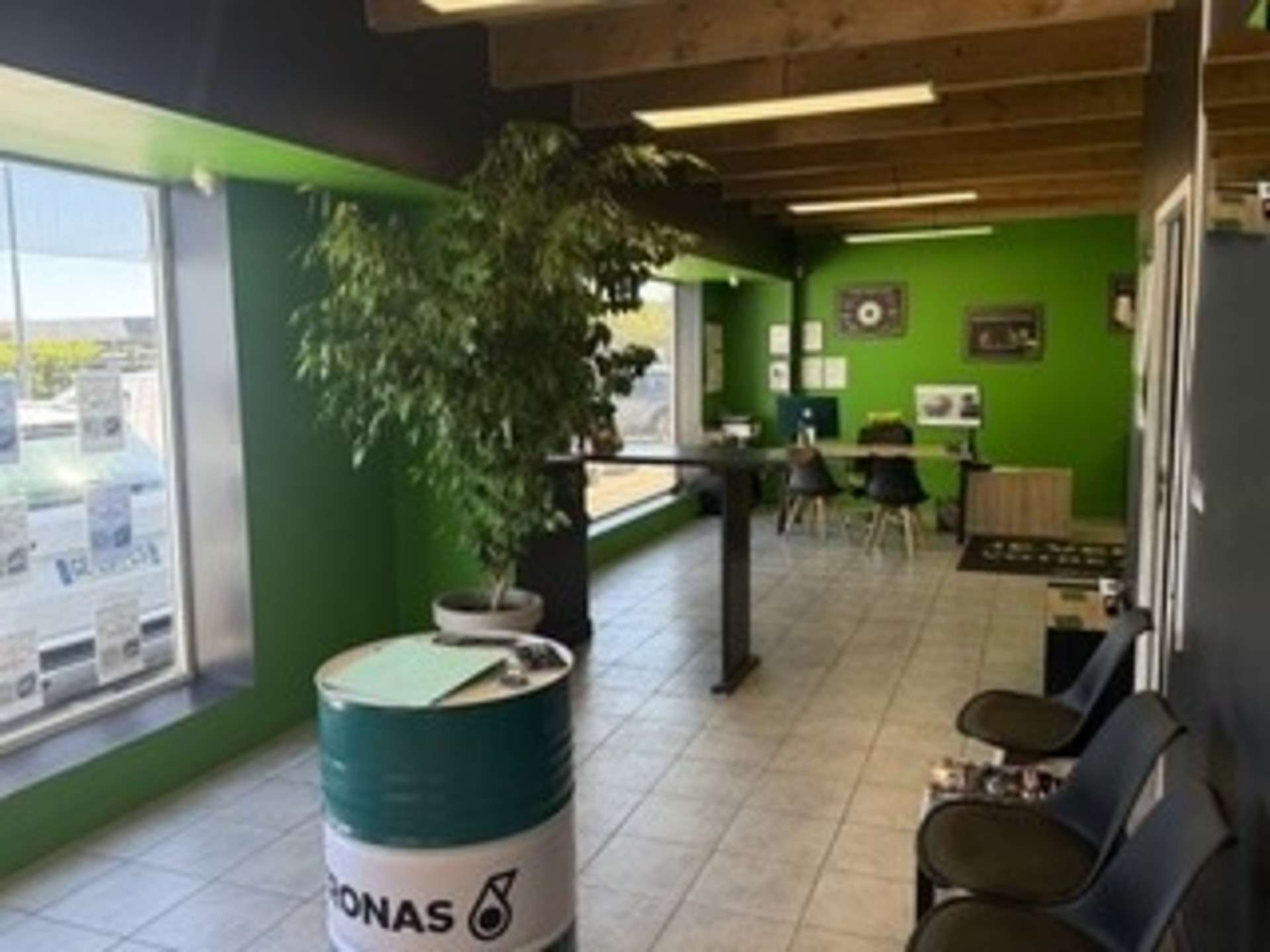 Cède garage automobile vente de véhicules occas 26