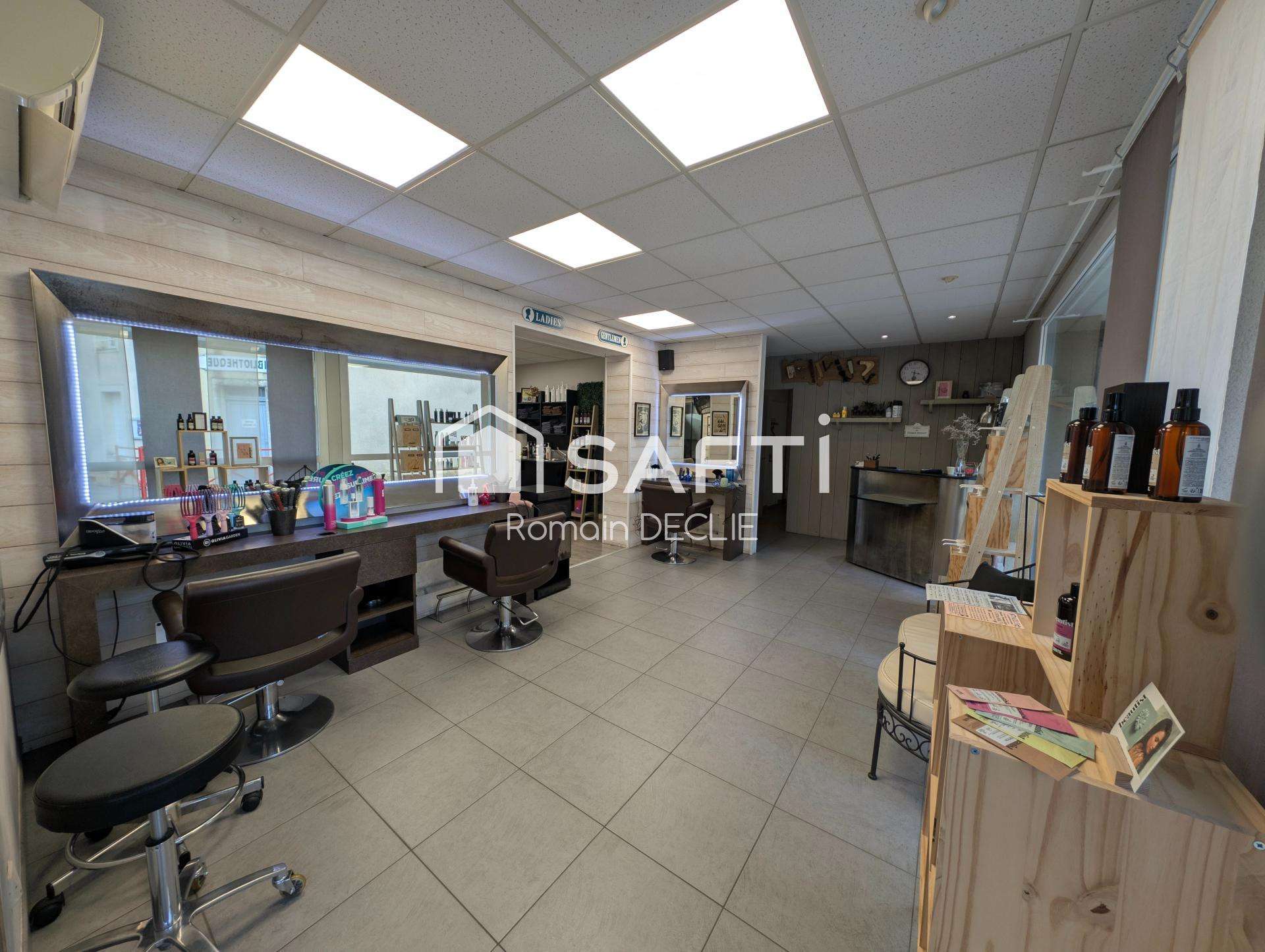 Vente joli salon de coiffure au centre de Chemaze