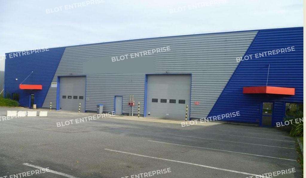 A louer locaux d'activités 1 080m² Saint Herblain