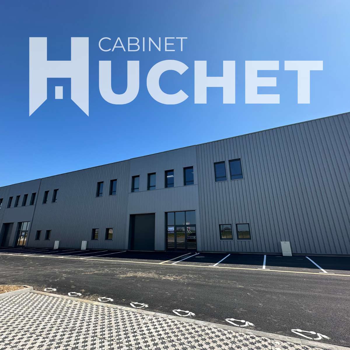 A louer beau bâtiment de 1077m² à Caen Ouest