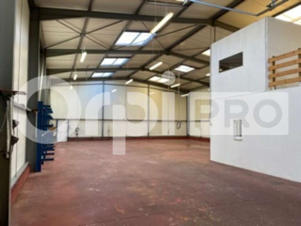 Local d'activité 480m² à louer Guérande Villejames