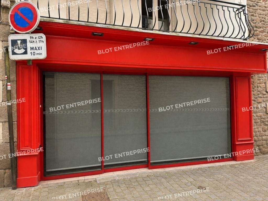 A louer immeuble mixte 270m² à Auray centre