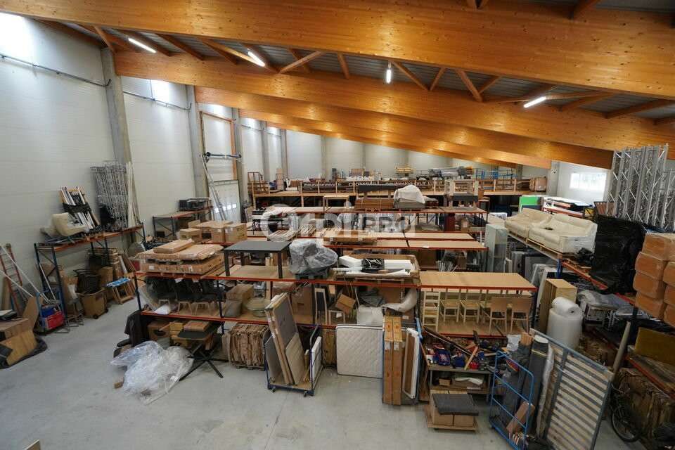 Vente local d'activité de 1 700m² secteur Longvic 